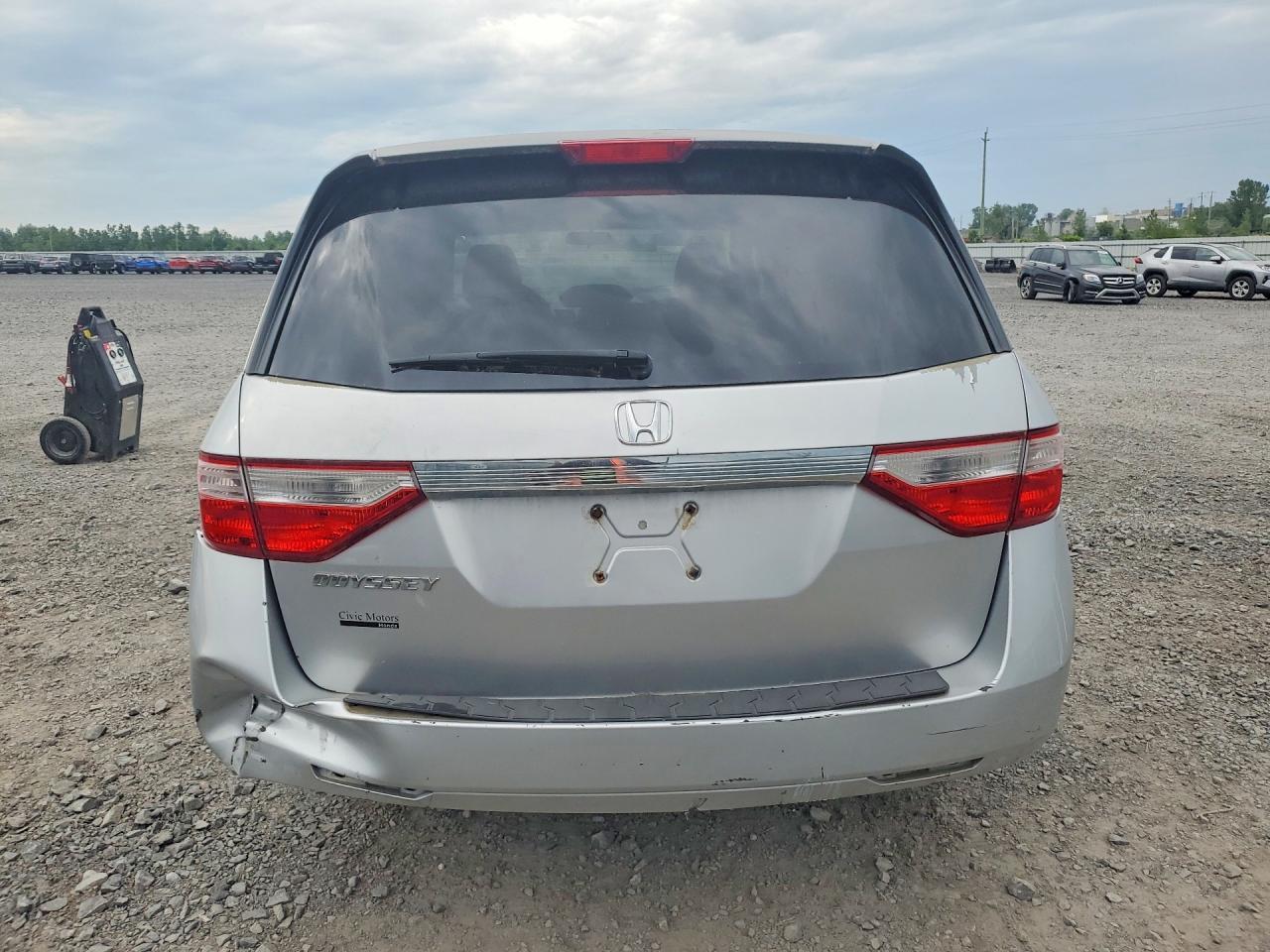 2011 Honda Odyssey Lx - Image 6