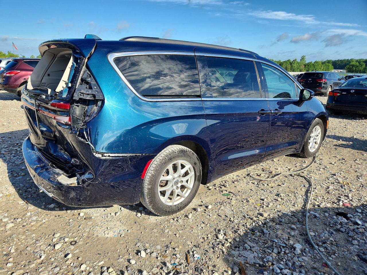 2022 Chrysler Pacifica Touring L - Фото 3