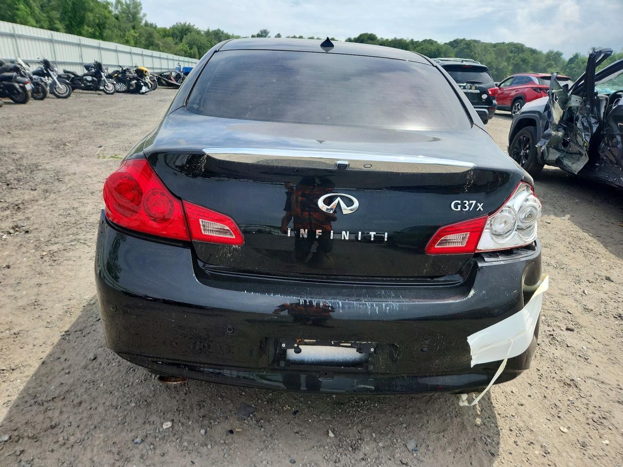 2013 Infiniti G37 Sedan X - Image 6