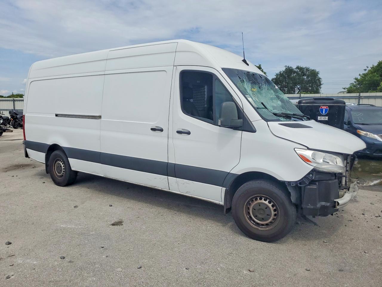 2022 Mercedes Benz Sprinter 2500 Delivery Van - Image 4