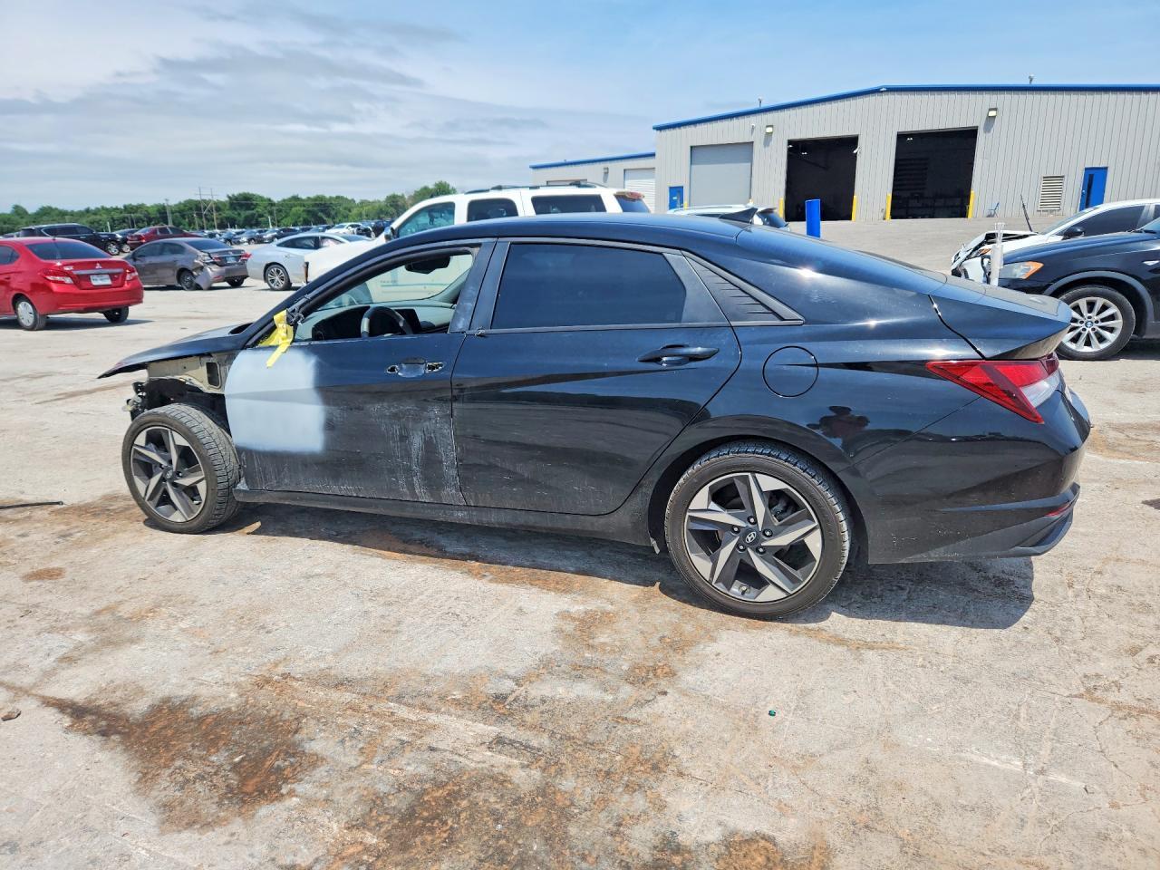2023 Hyundai Elantra Sel - Image 2