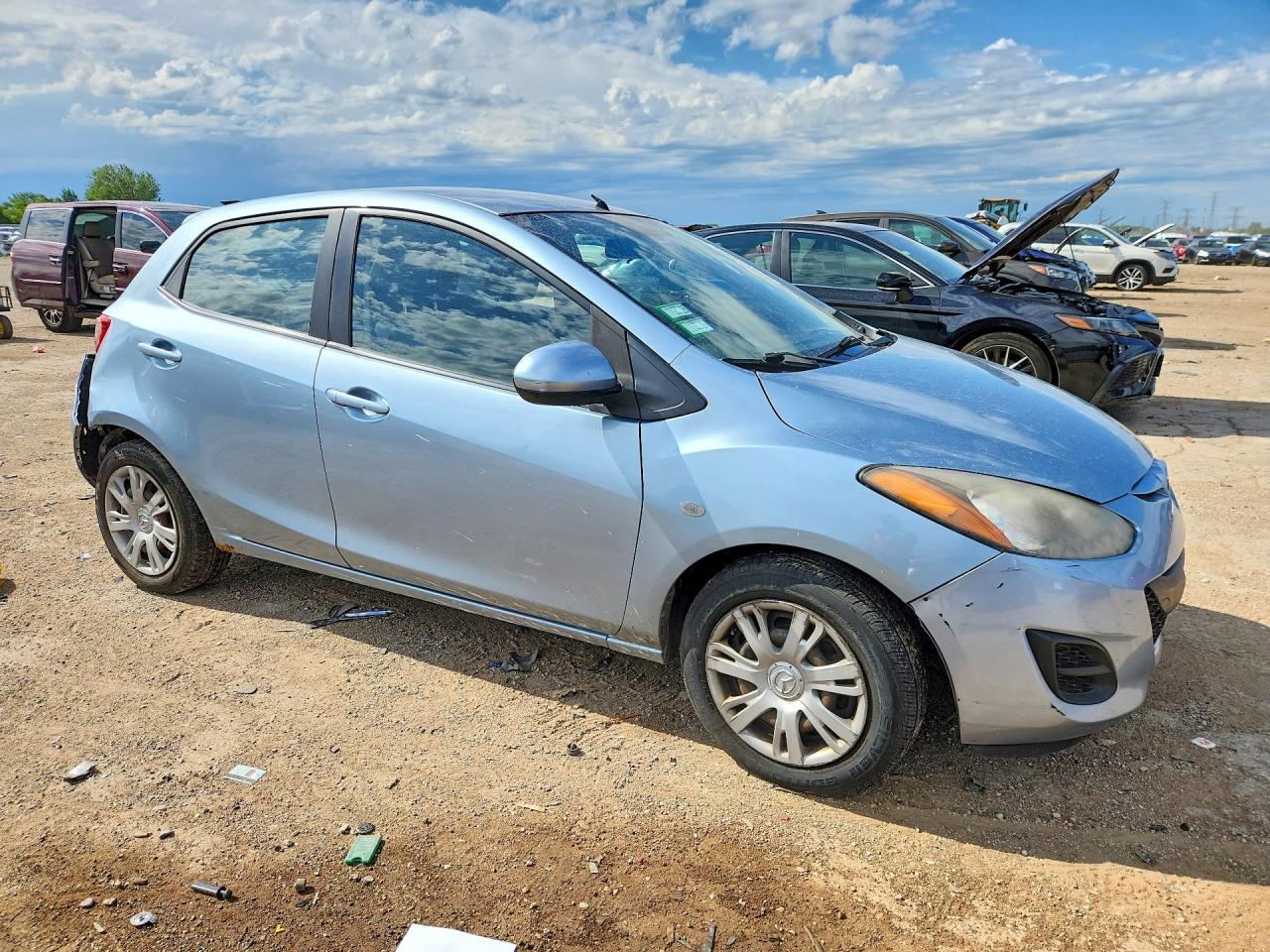 2013 Mazda Mazda2 - Фото 4