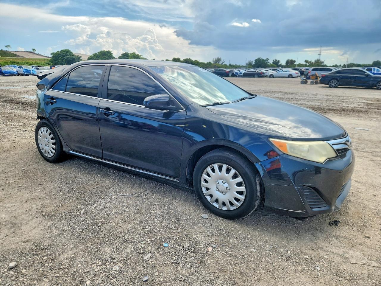 2012 Toyota Camry Le - Фото 4