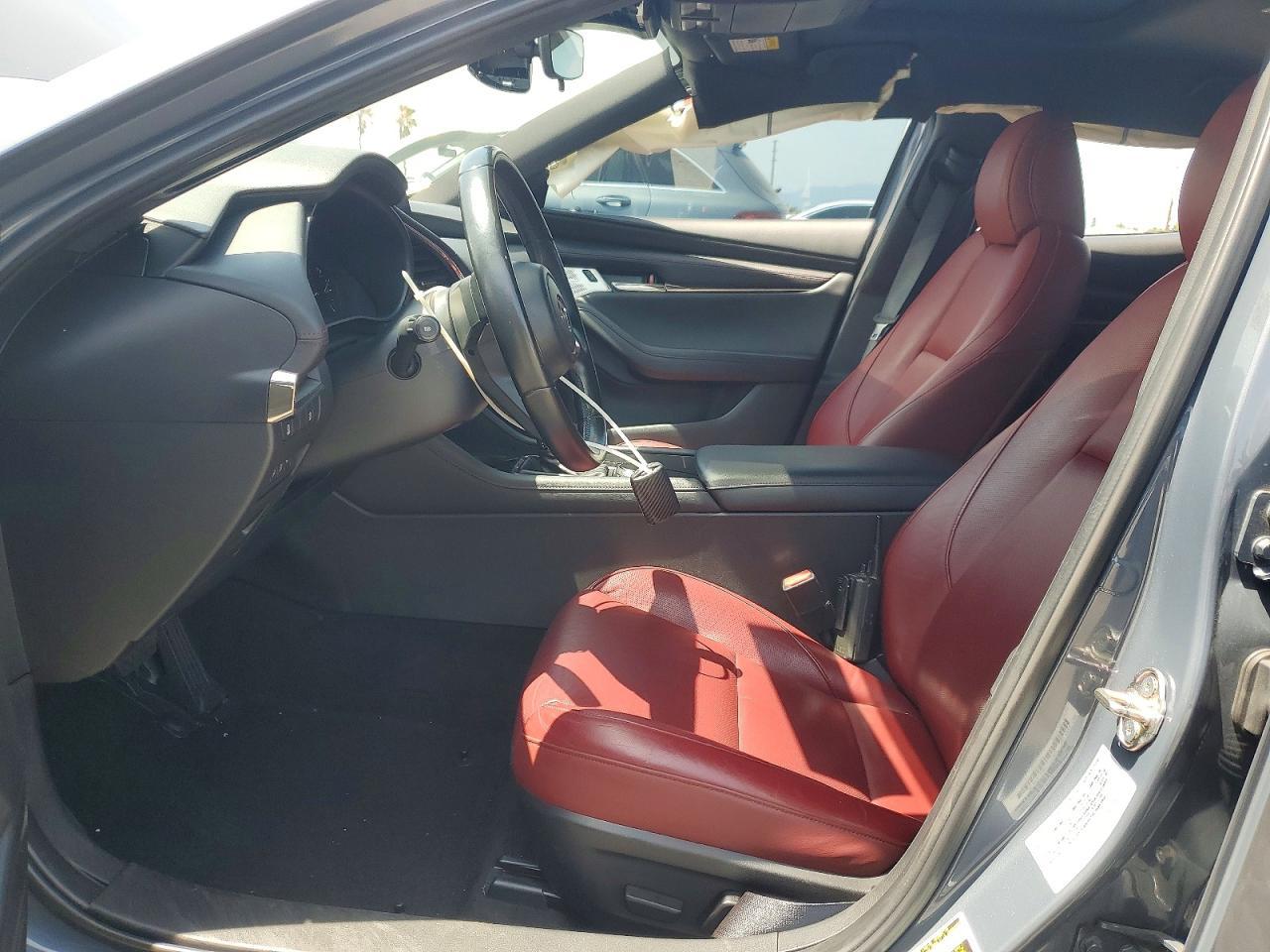 2023 Mazda 3 Preferred - Image 7