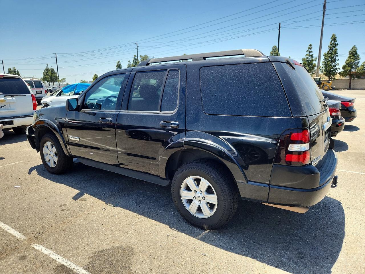 2008 Ford Explorer Xlt - Image 2