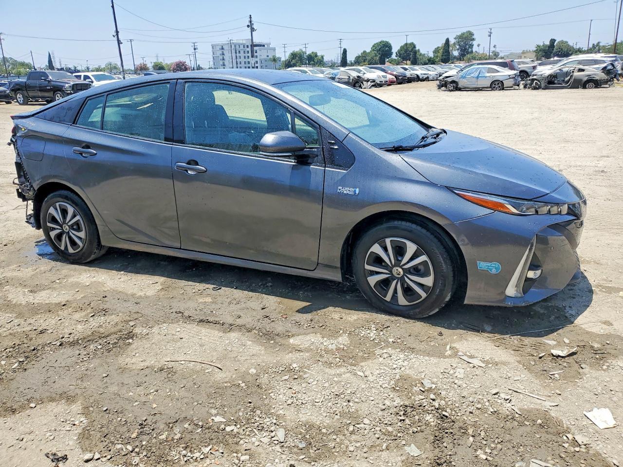 2017 Toyota Prius Prime Advanced - Фото 4