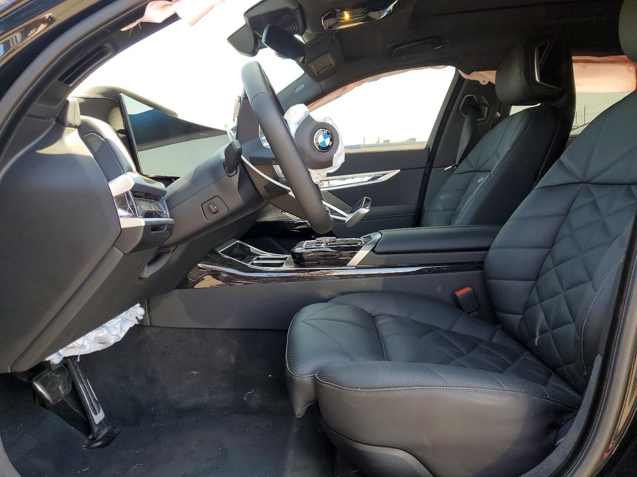 2026 BMW 740 I - Фото 7
