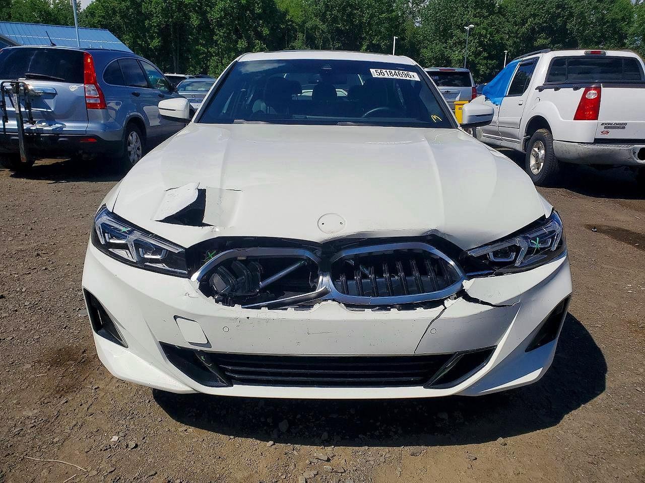 2024 BMW 330Xi - Фото 5