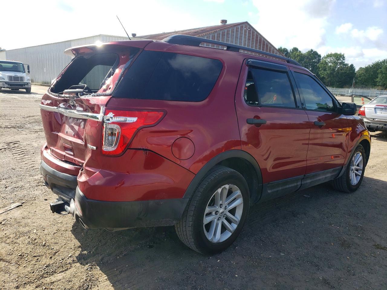 2015 Ford Explorer - Фото 3