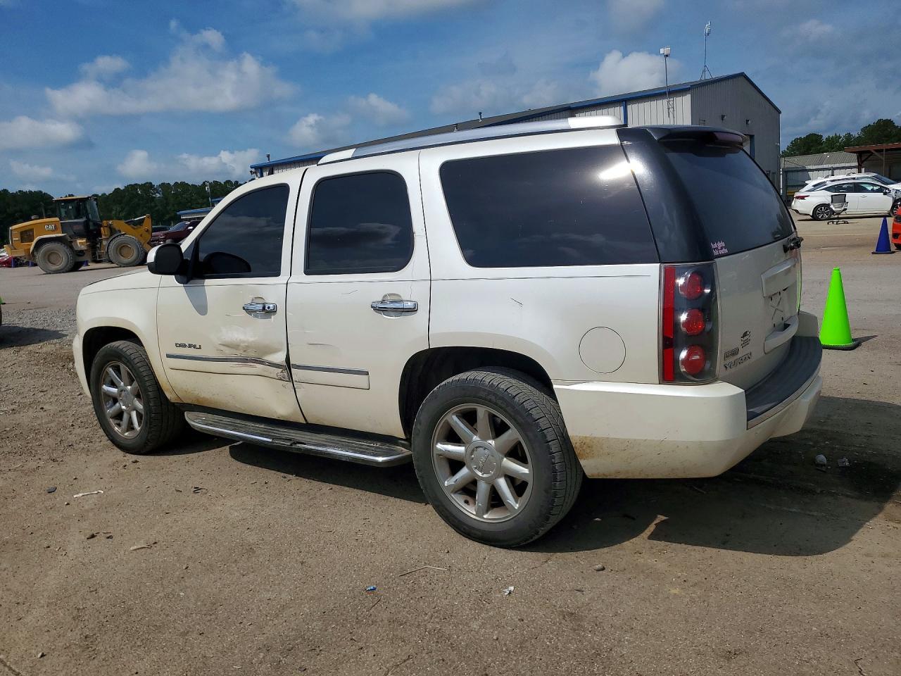 2012 GMC Yukon Denali - Фото 2