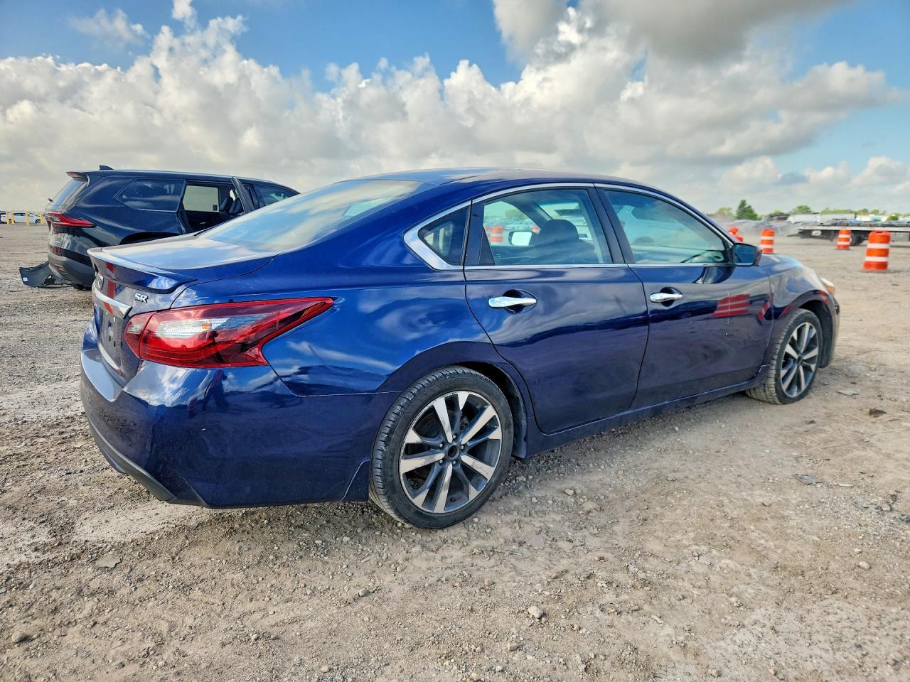2017 Nissan Altima 2.5 Sr - Фото 3