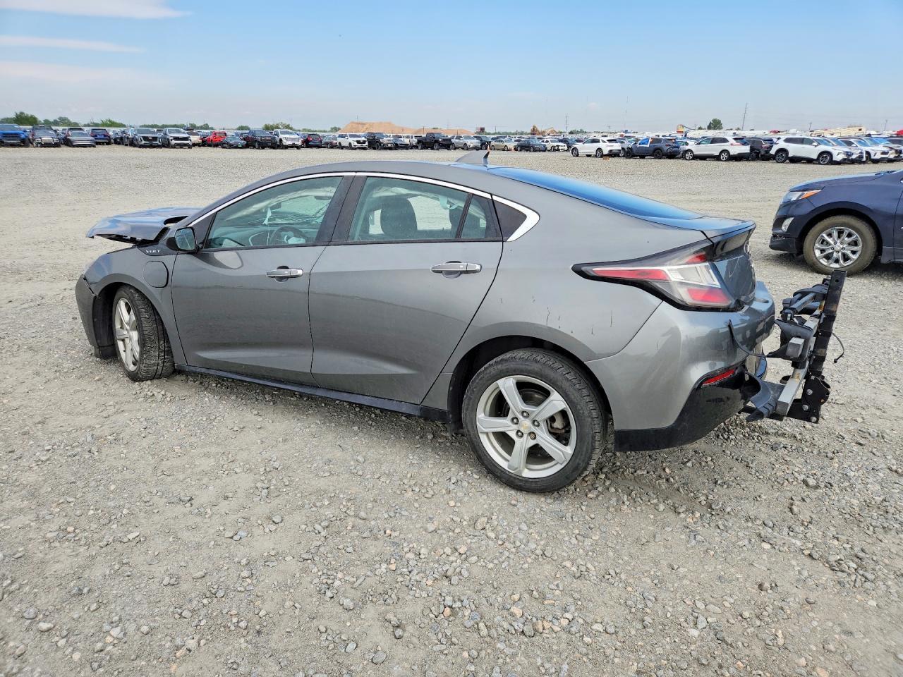 2017 Chevrolet Volt Lt - Image 2