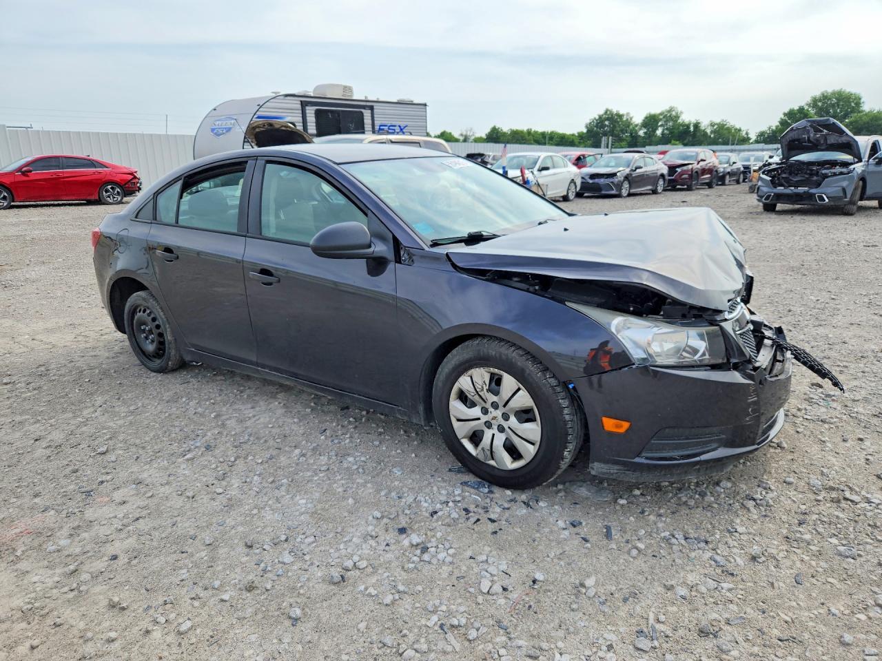 2014 Chevrolet Cruze Ls - Фото 4