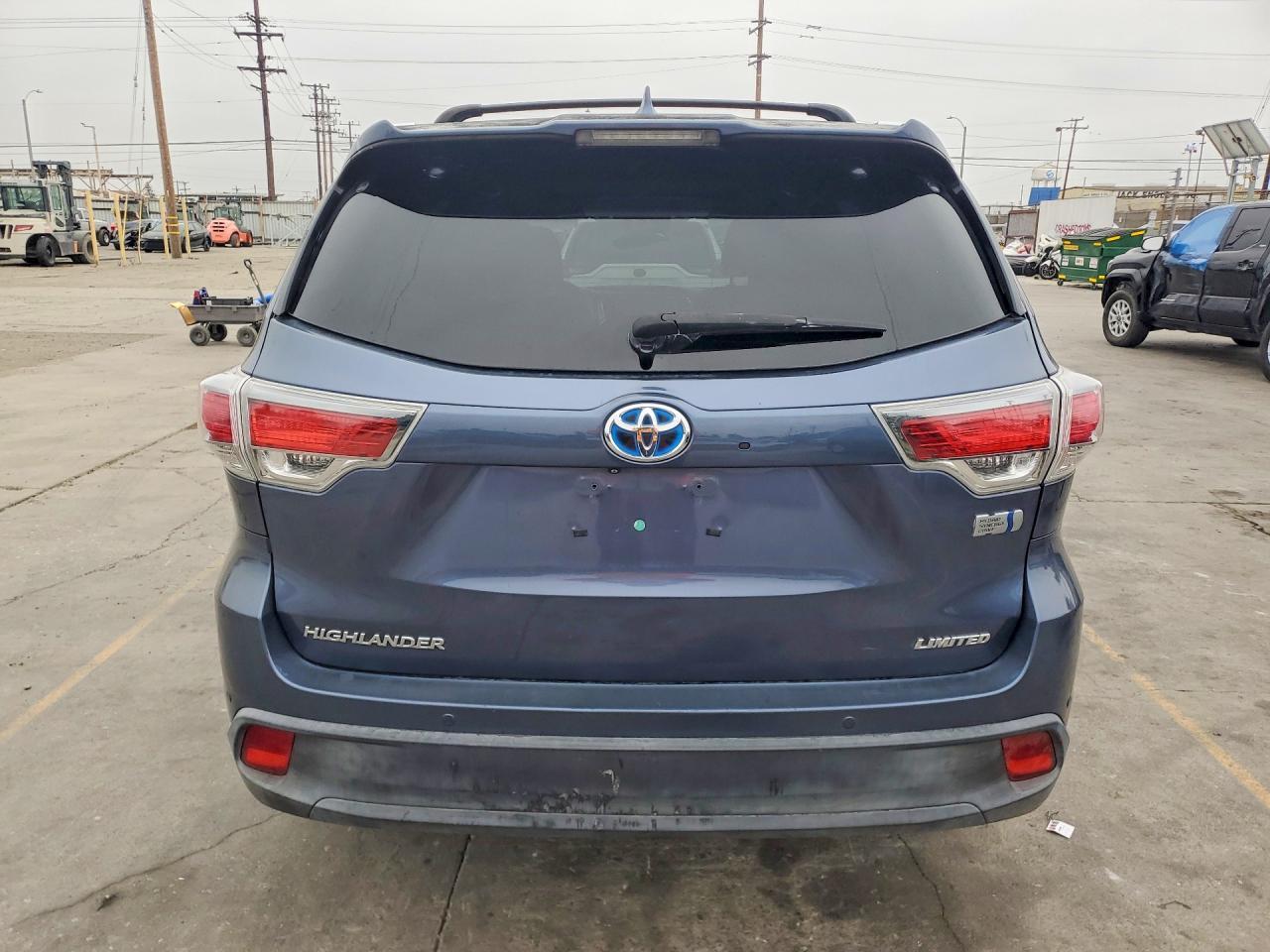 2014 Toyota Highlander Hybrid Limited Platinum - Image 6