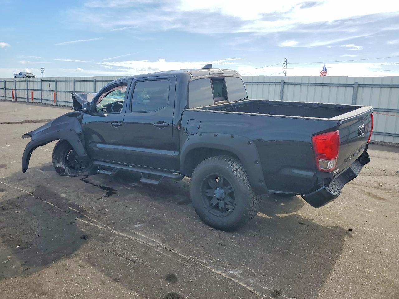 2016 Toyota Tacoma Trd Sport - Фото 2