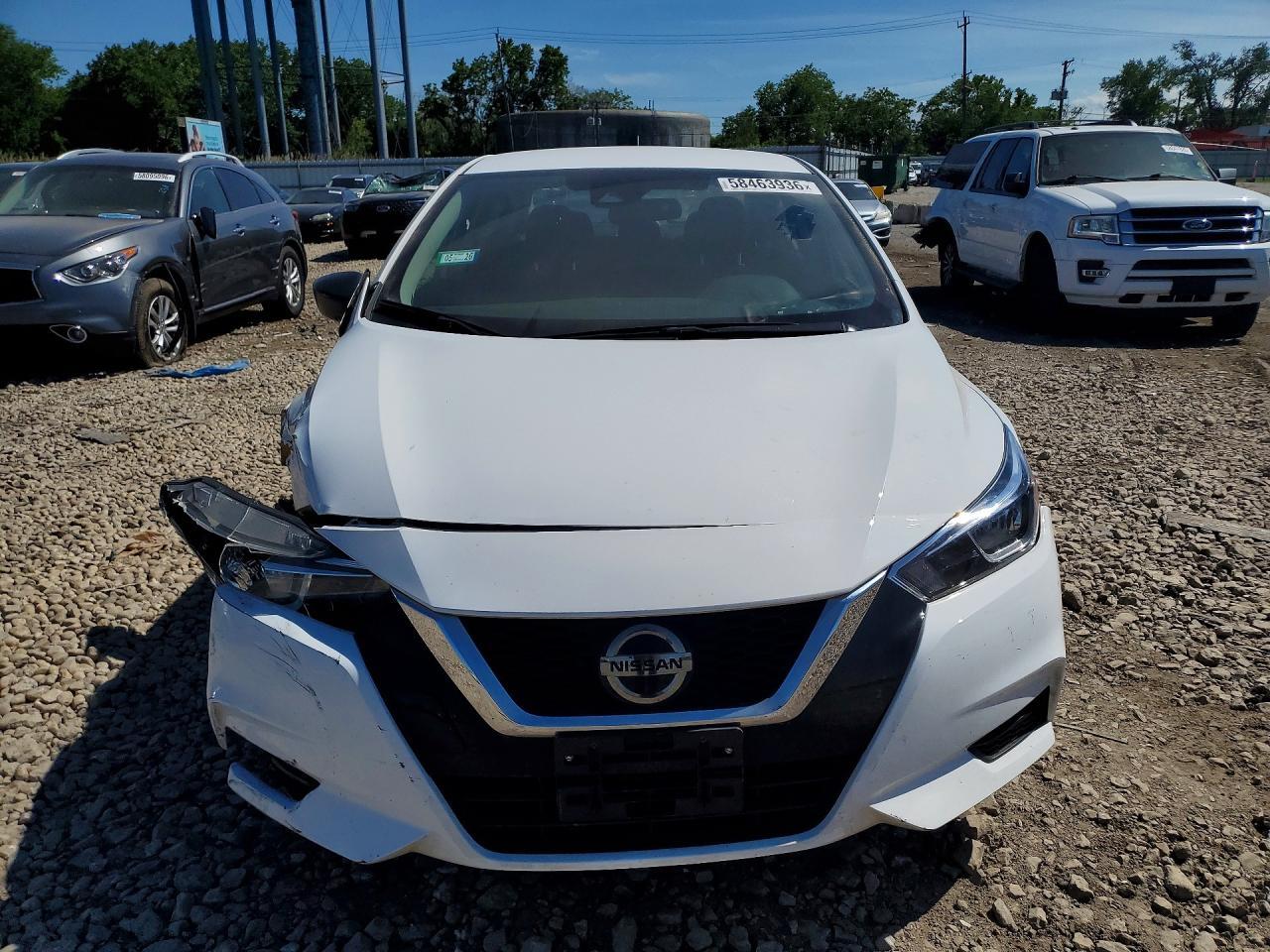 2021 Nissan Versa S - Фото 5