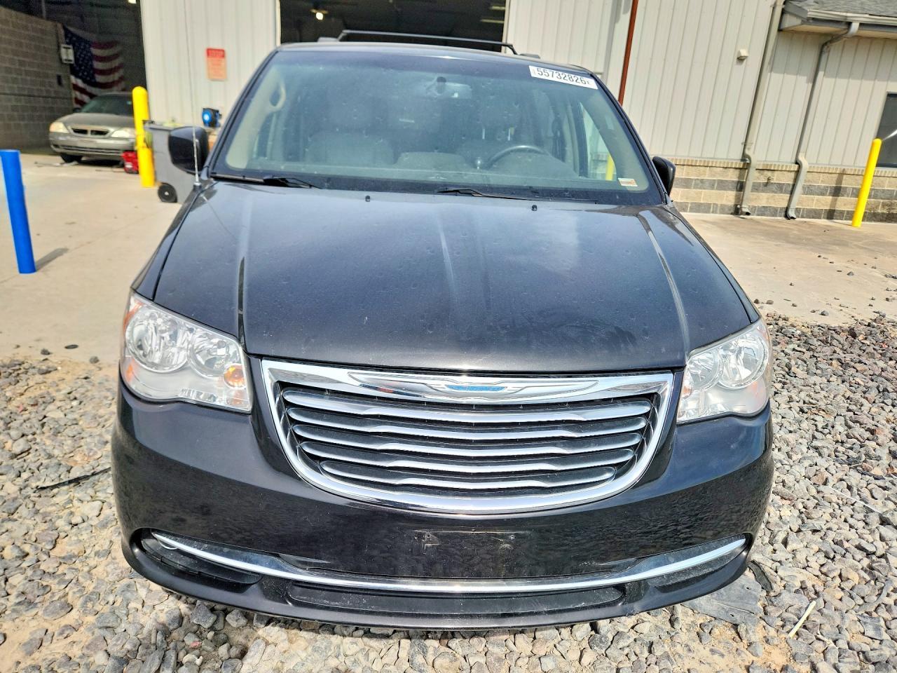 2015 Chrysler Town & Country Touring - Image 5