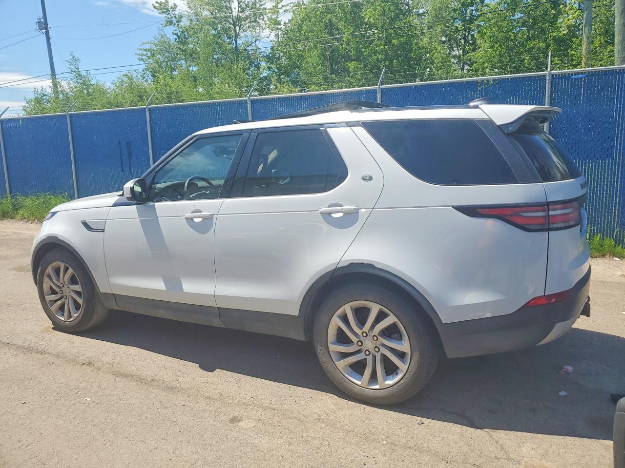 2017 Land Rover Discovery Hse - Image 2