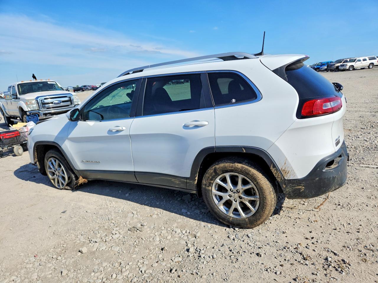 2017 Jeep Cherokee Latitude - Фото 2