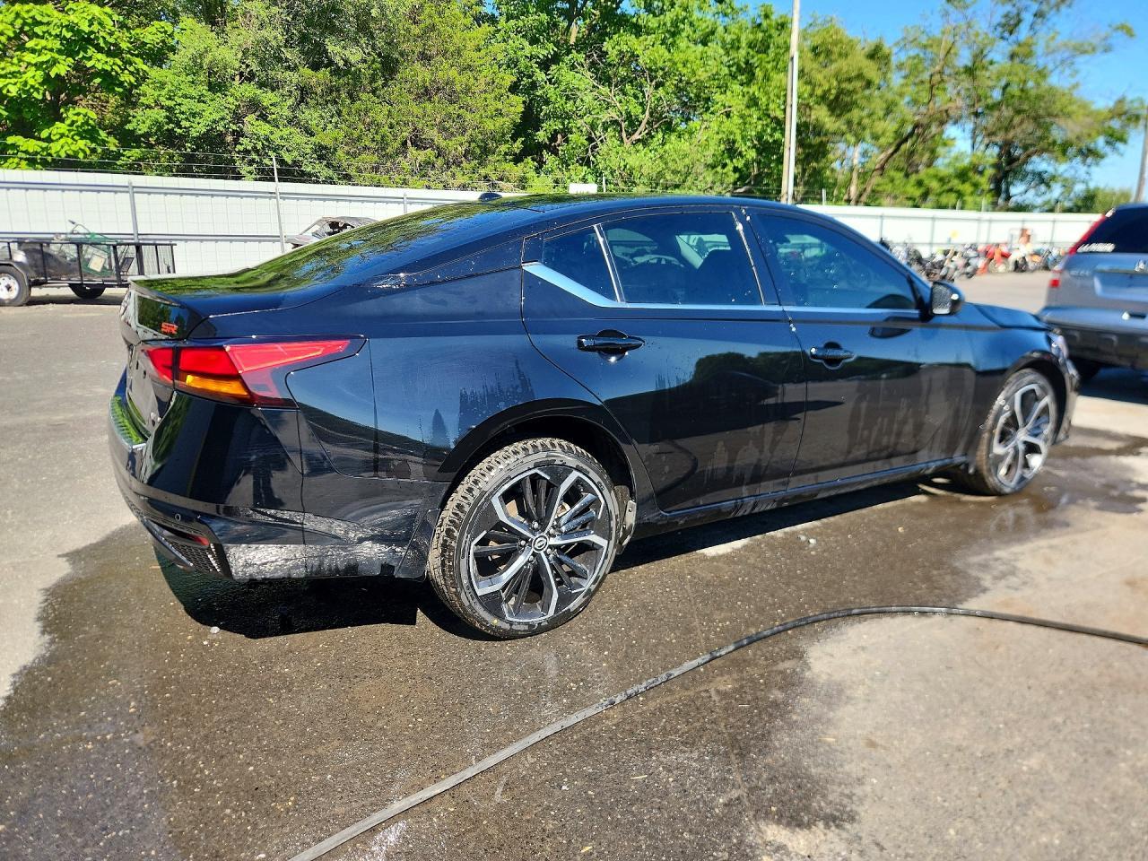 2023 Nissan Altima Sr - Фото 3