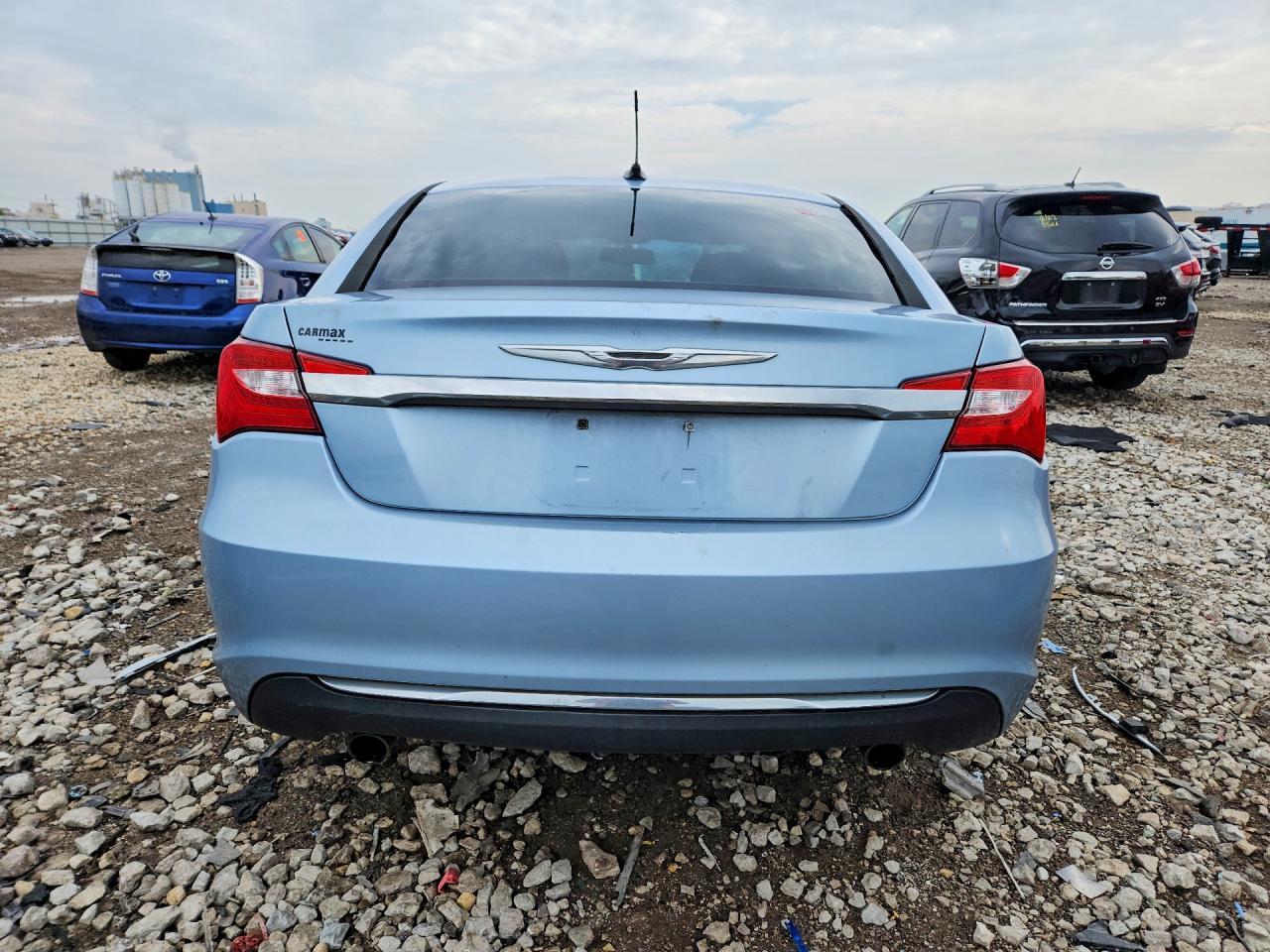 2012 Chrysler 200 Touring - Фото 6