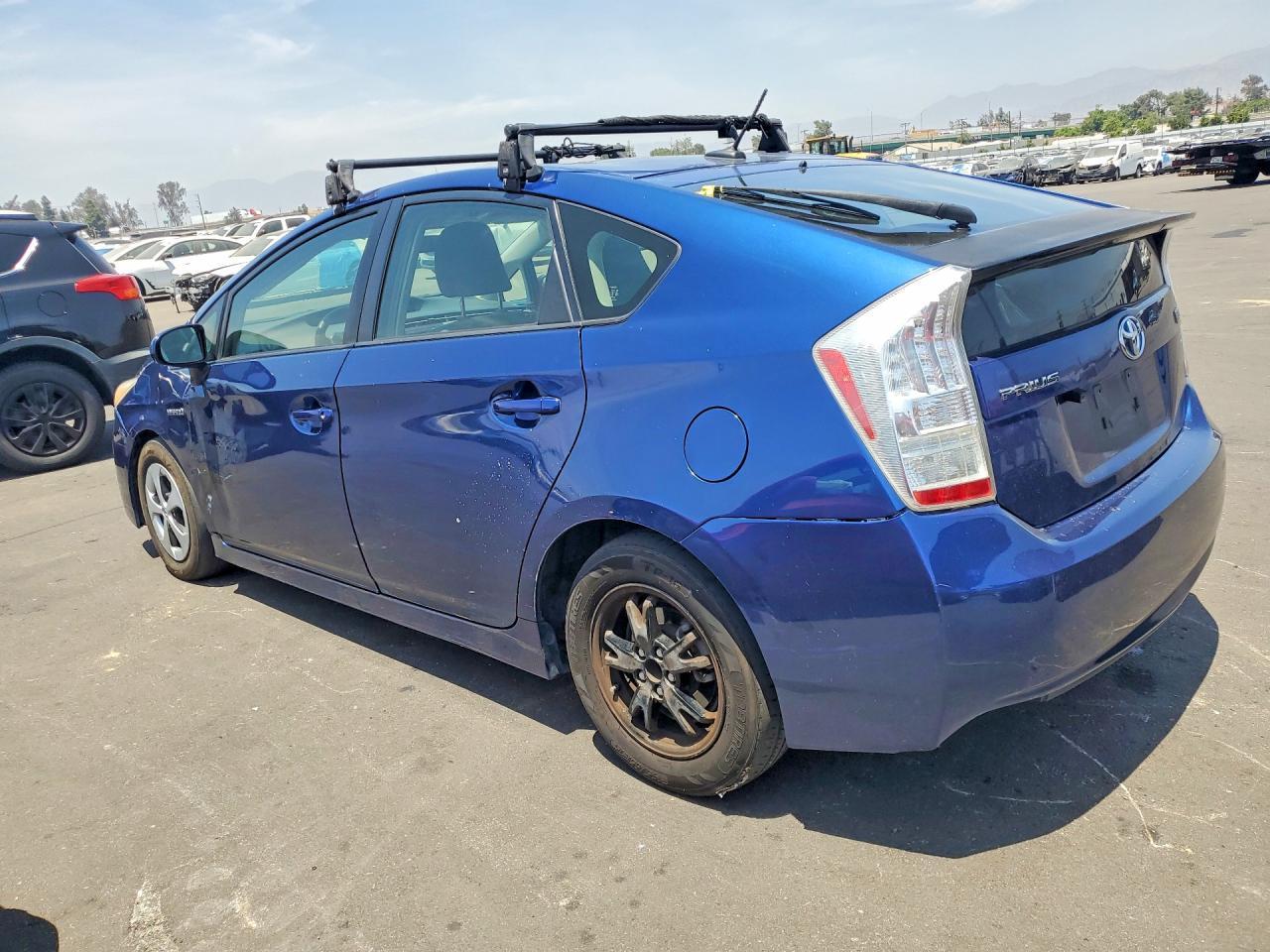 2011 Toyota Prius One - Image 2
