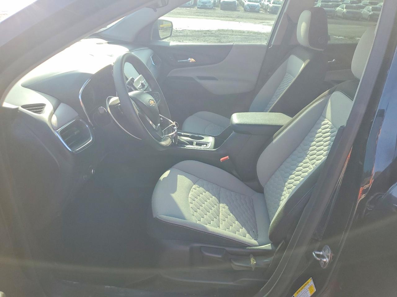 2020 Chevrolet Equinox Ls - Image 7