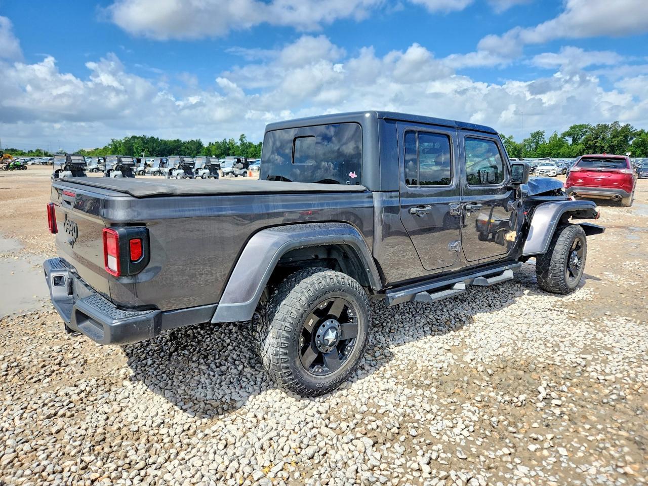 2022 Jeep Gladiator Sport - Image 3