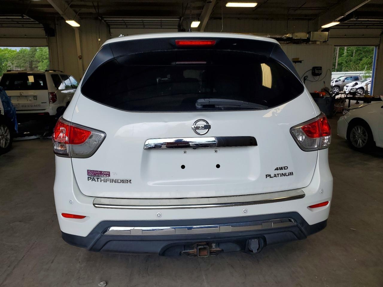 2013 Nissan Pathfinder S - Image 6