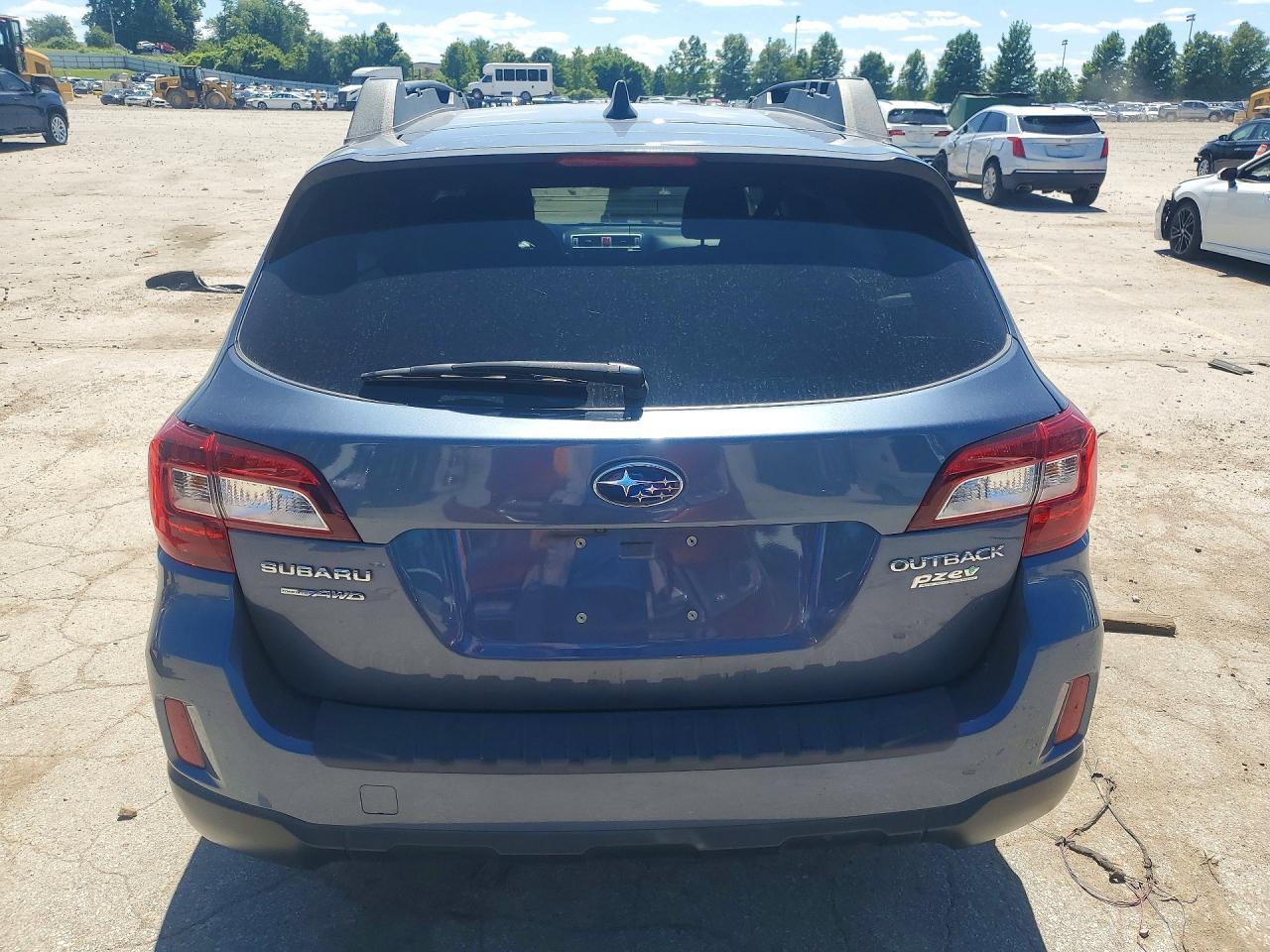 2017 Subaru Outback 2.5I Premium - Image 6