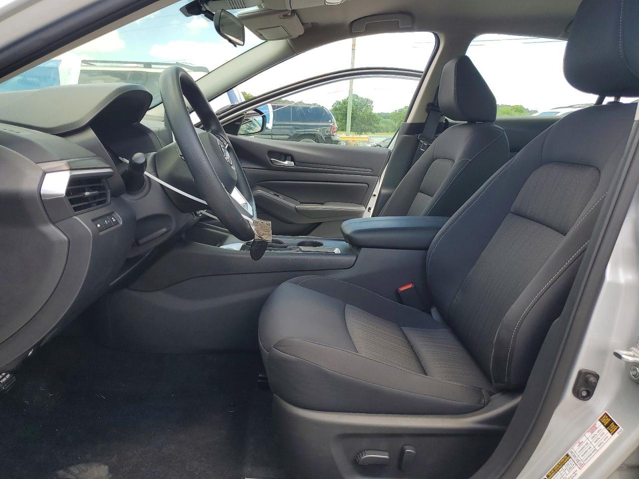 2025 Nissan Altima Sv - Image 7