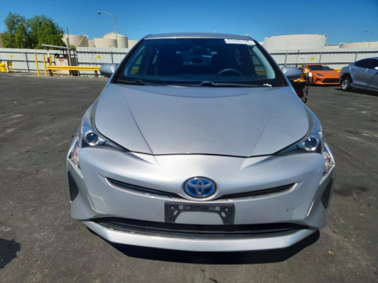2017 Toyota Prius Two - Фото 5