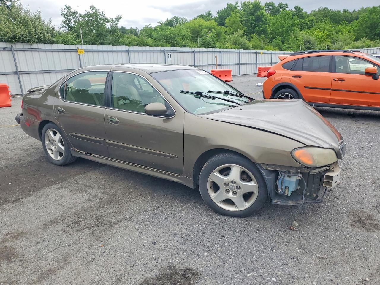 2001 Infiniti I30 Base - Image 4