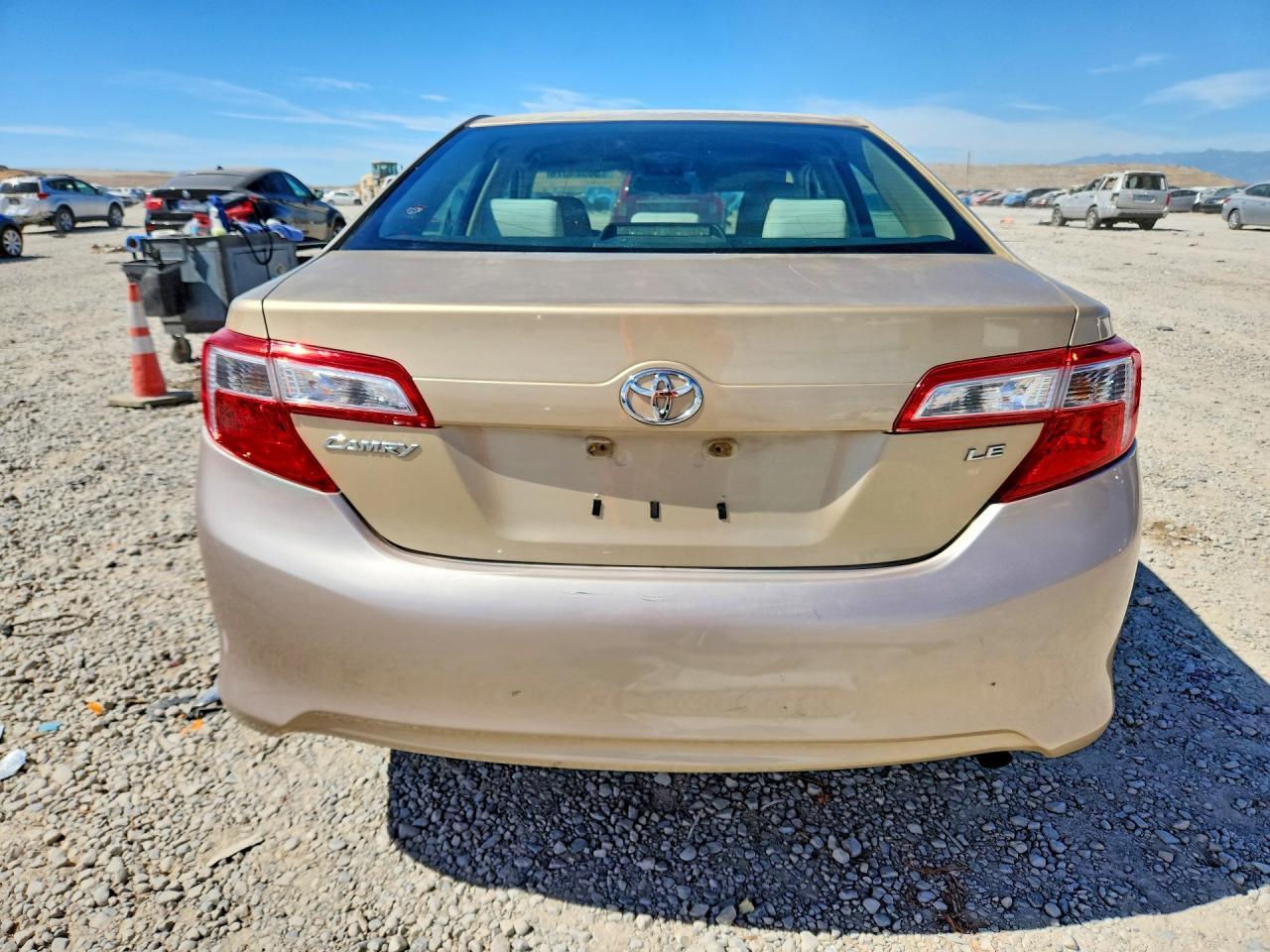 2012 Toyota Camry Le - Фото 6