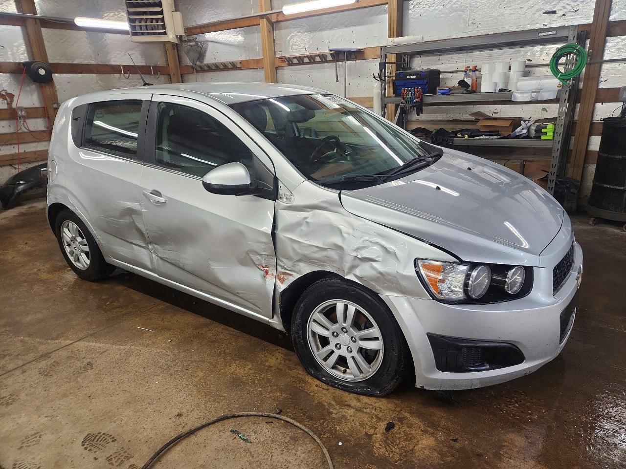 2014 Chevrolet Sonic Lt - Фото 4