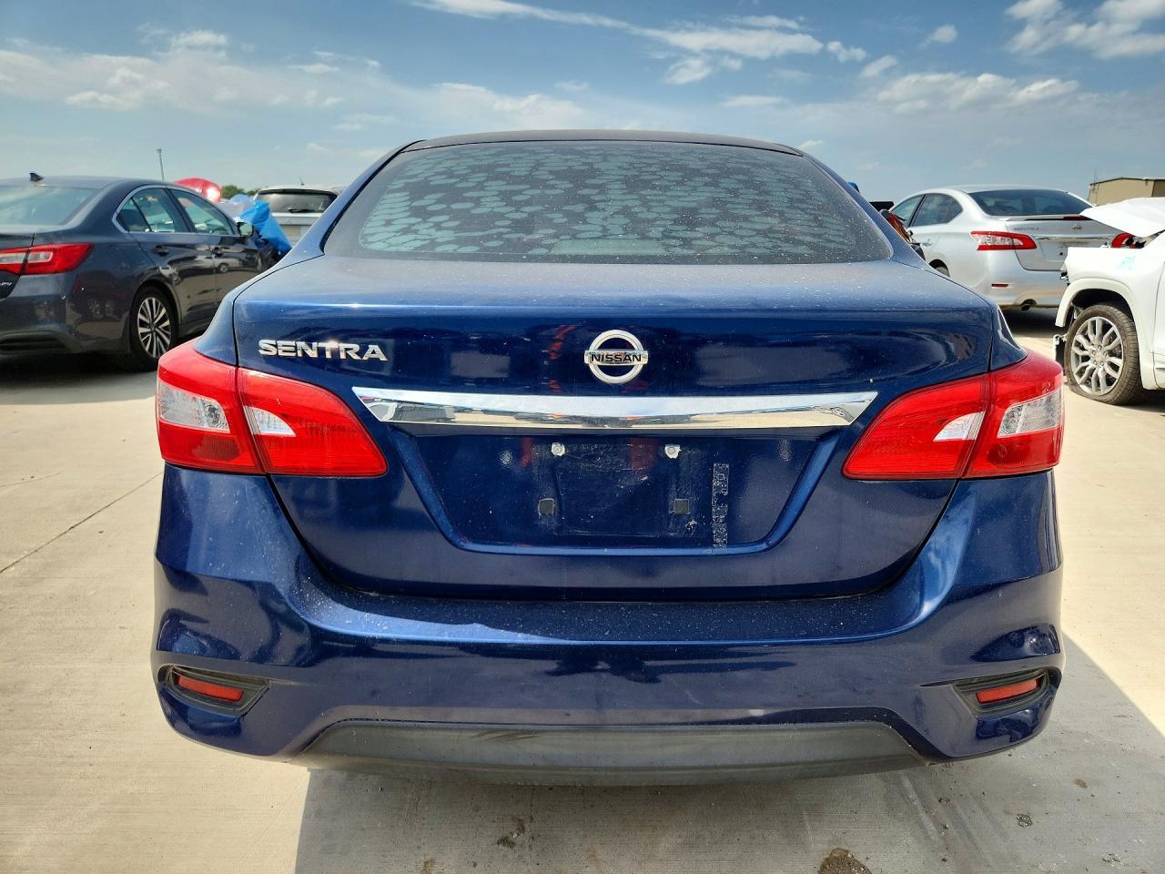 2016 Nissan Sentra S - Фото 6