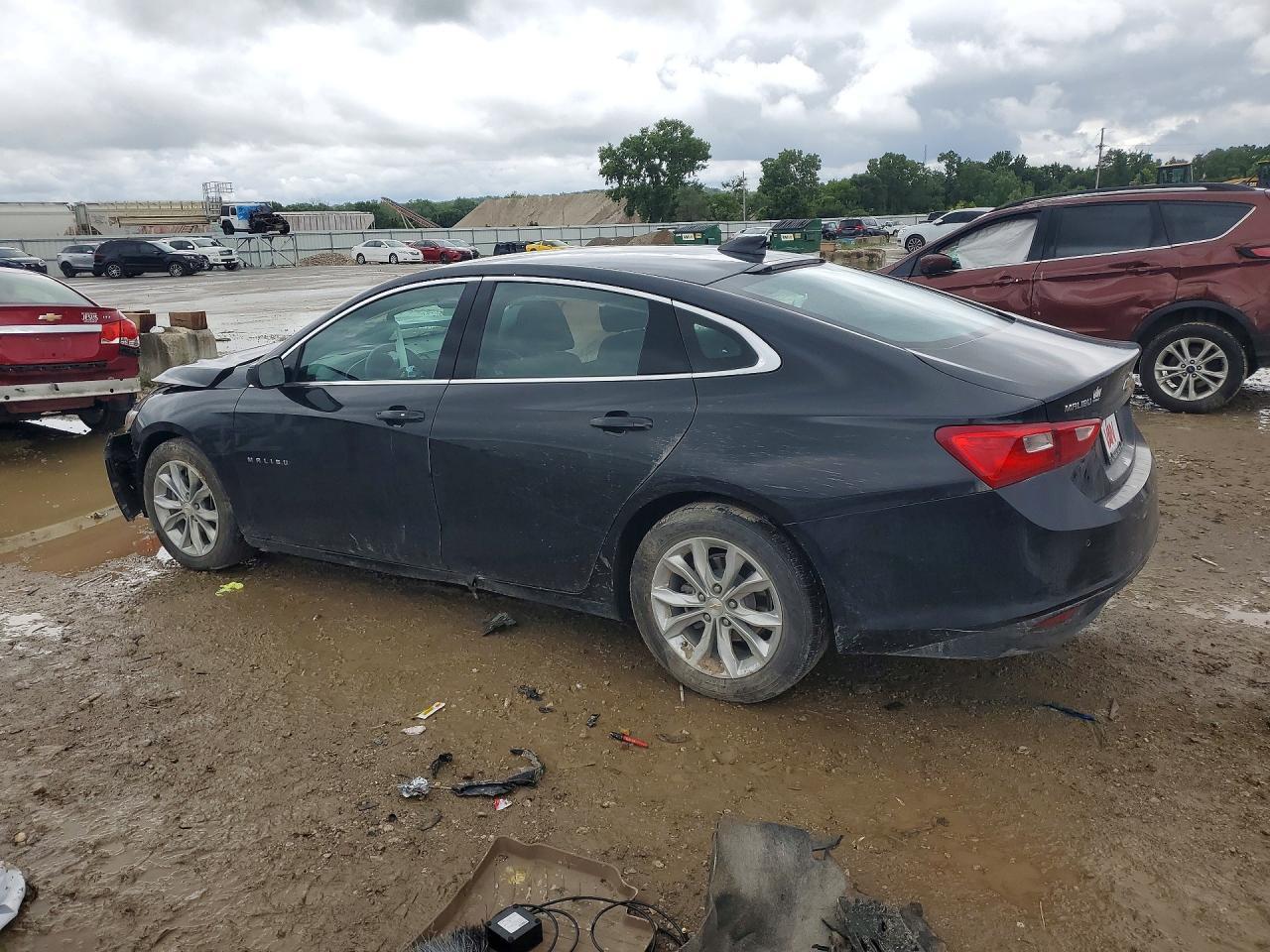 2025 Chevrolet Malibu 4D 1Lt - Фото 2