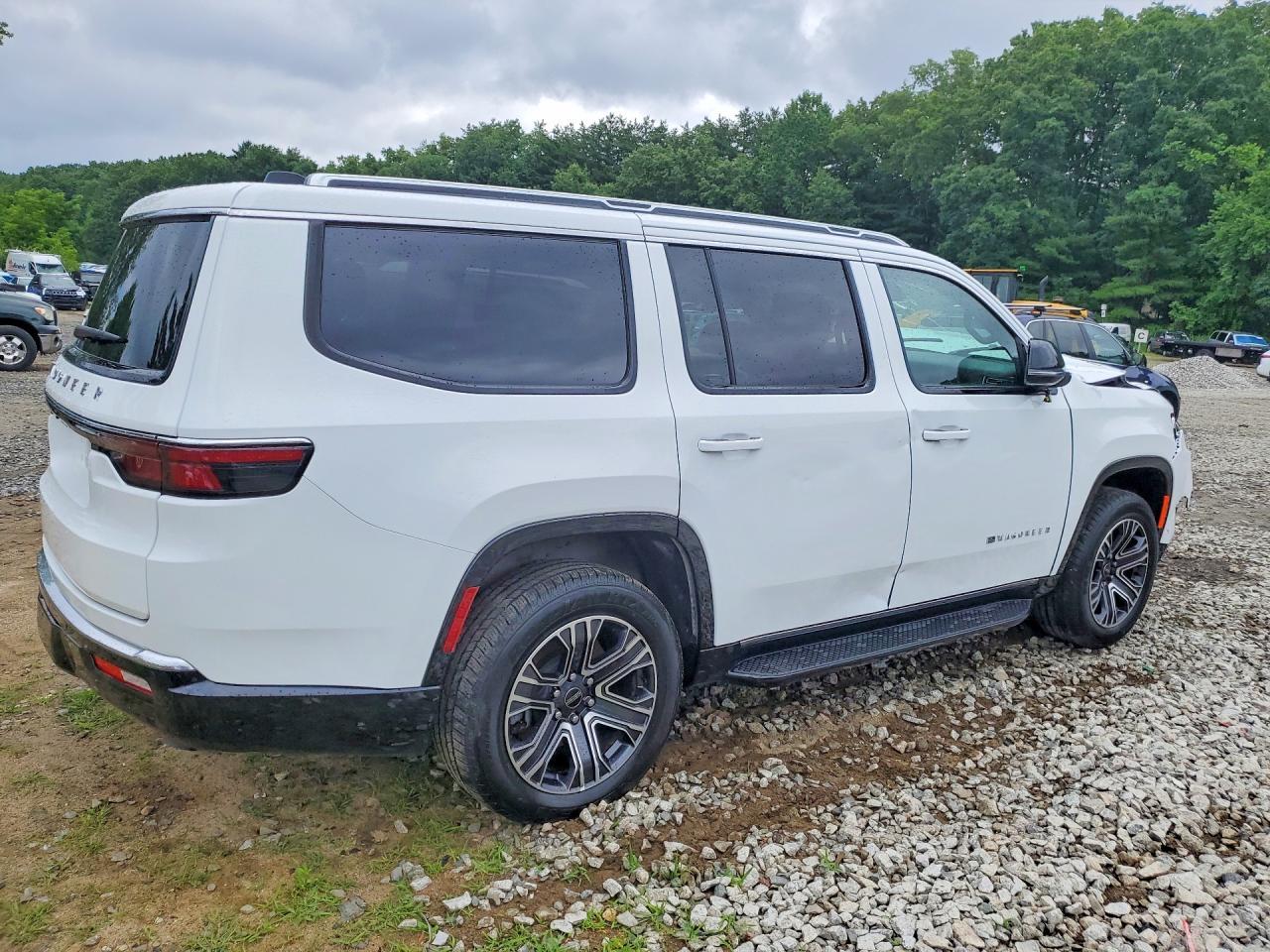 2025 Jeep Wagoneer Series Ii - Image 3