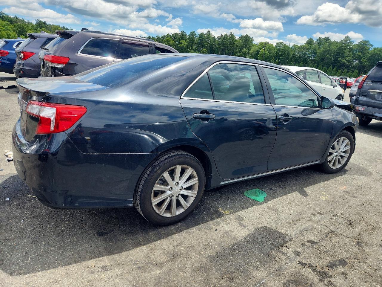 2012 Toyota Camry Xle - Image 3