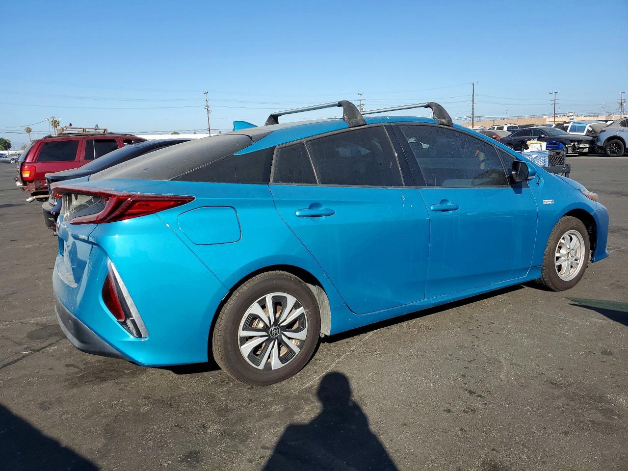 2017 Toyota Prius Prime Premium - Фото 3