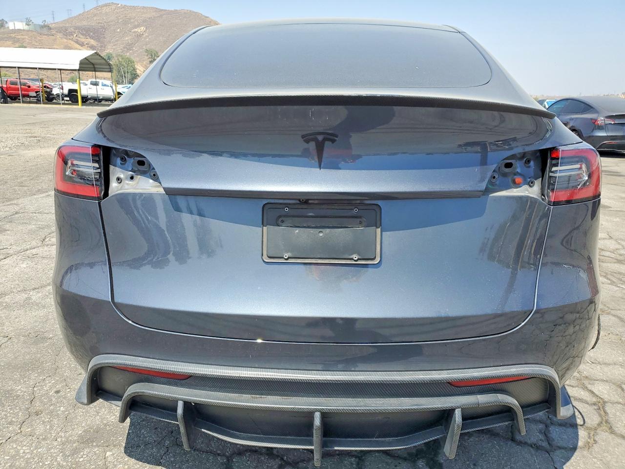 2023 Tesla Model Y - Фото 6