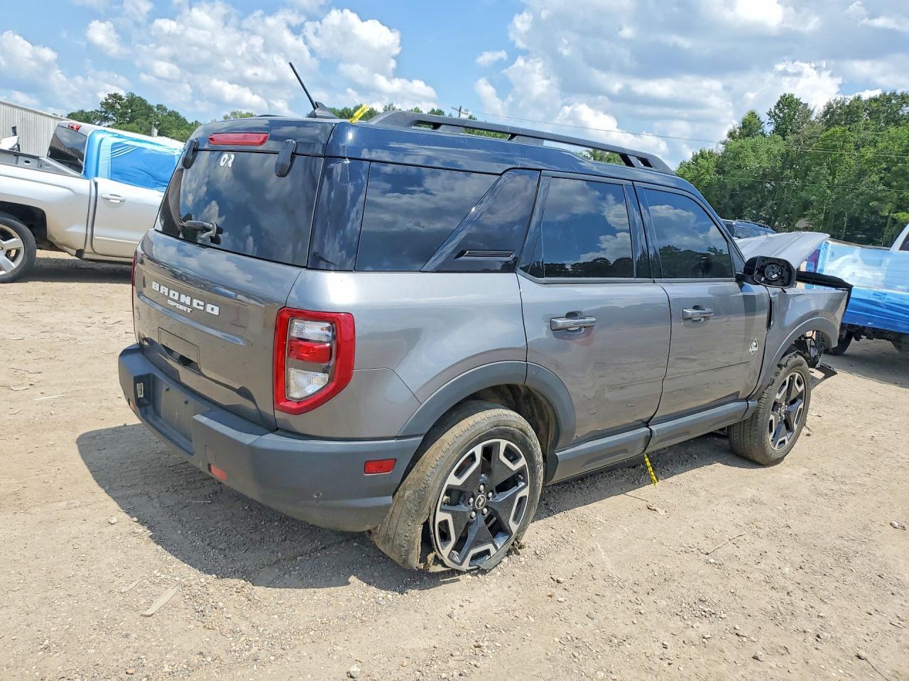 2023 Ford Bronco Sport Outer Banks - Фото 3