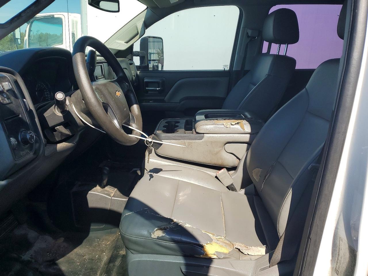 2015 Chevrolet Silverado K3500 - Image 7