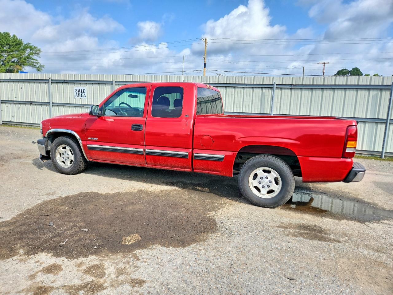 2000 Chevrolet Silverado C1500 - Image 2