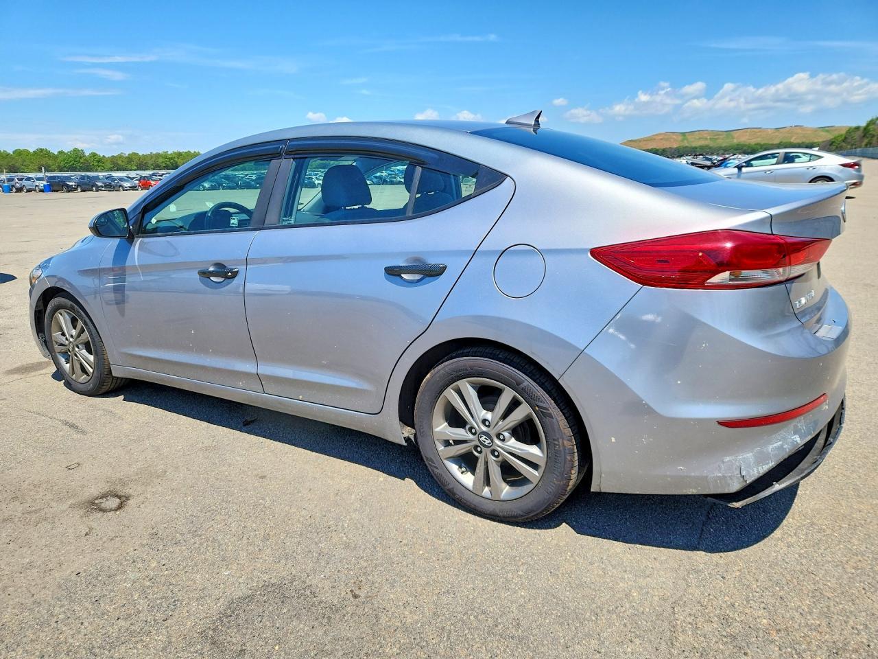 2017 Hyundai Elantra Se - Image 2