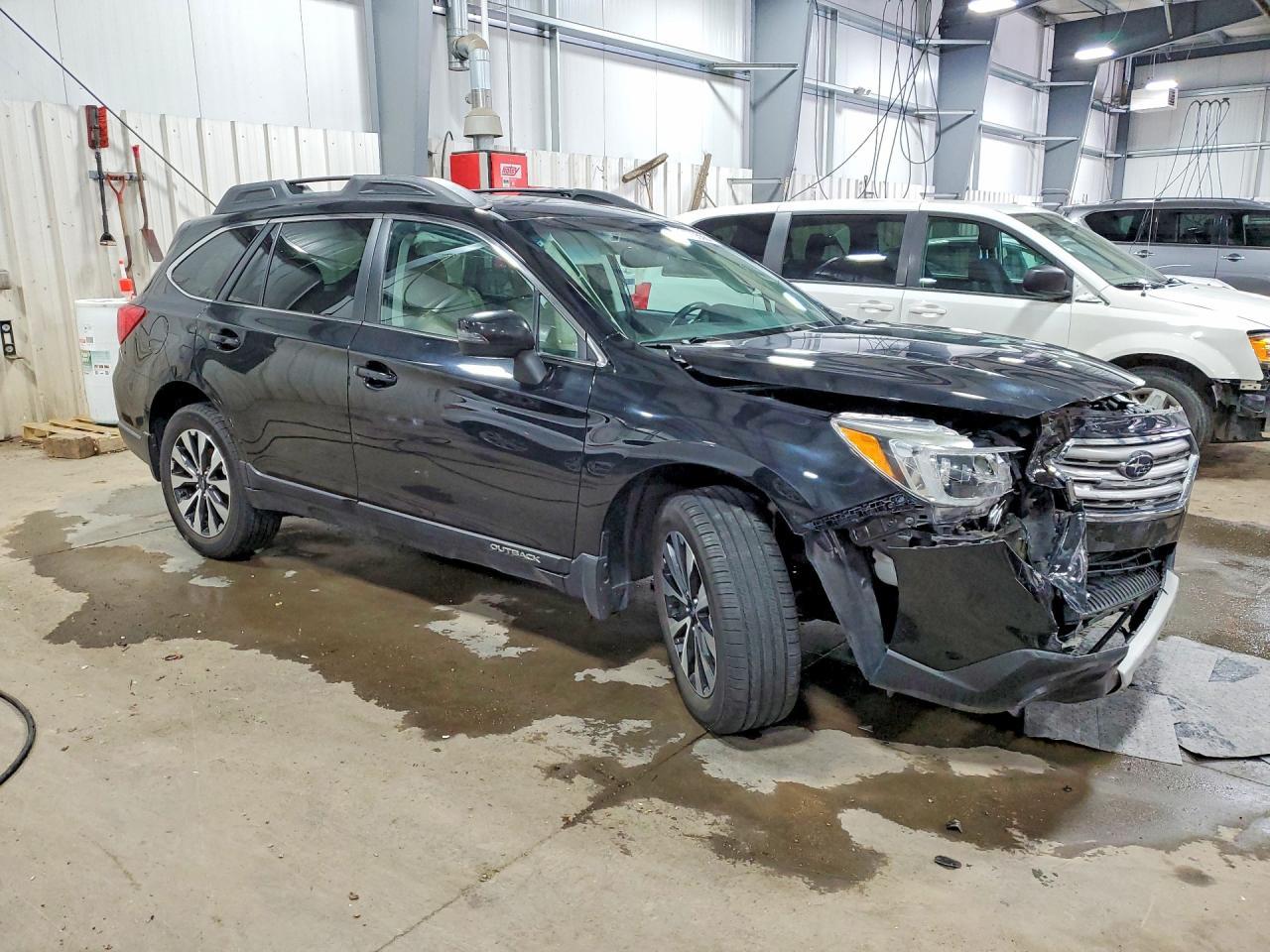 2016 Subaru Outback 3.6R Limited - Image 4