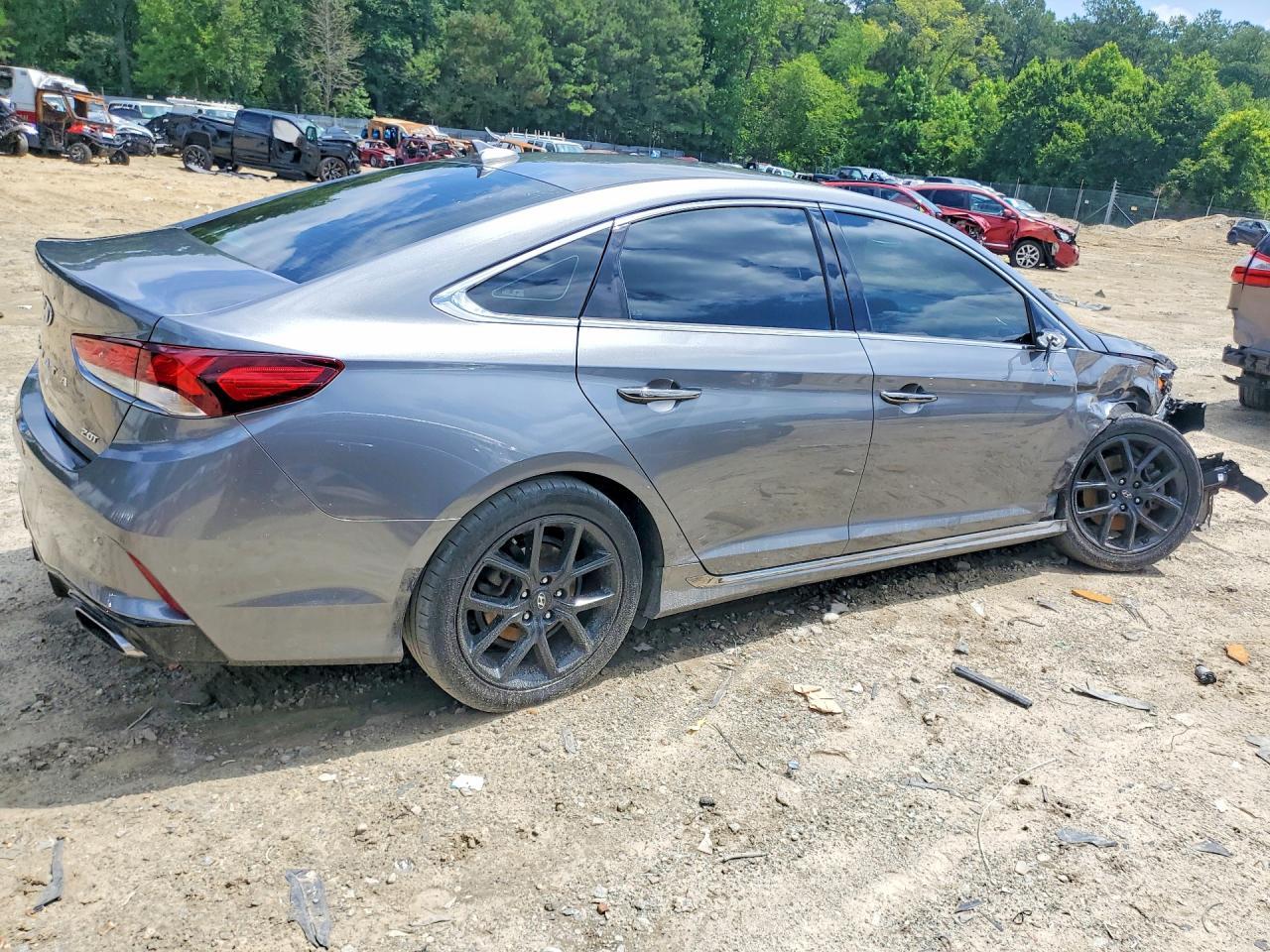 2018 Hyundai Sonata Limited 2.0T - Фото 3
