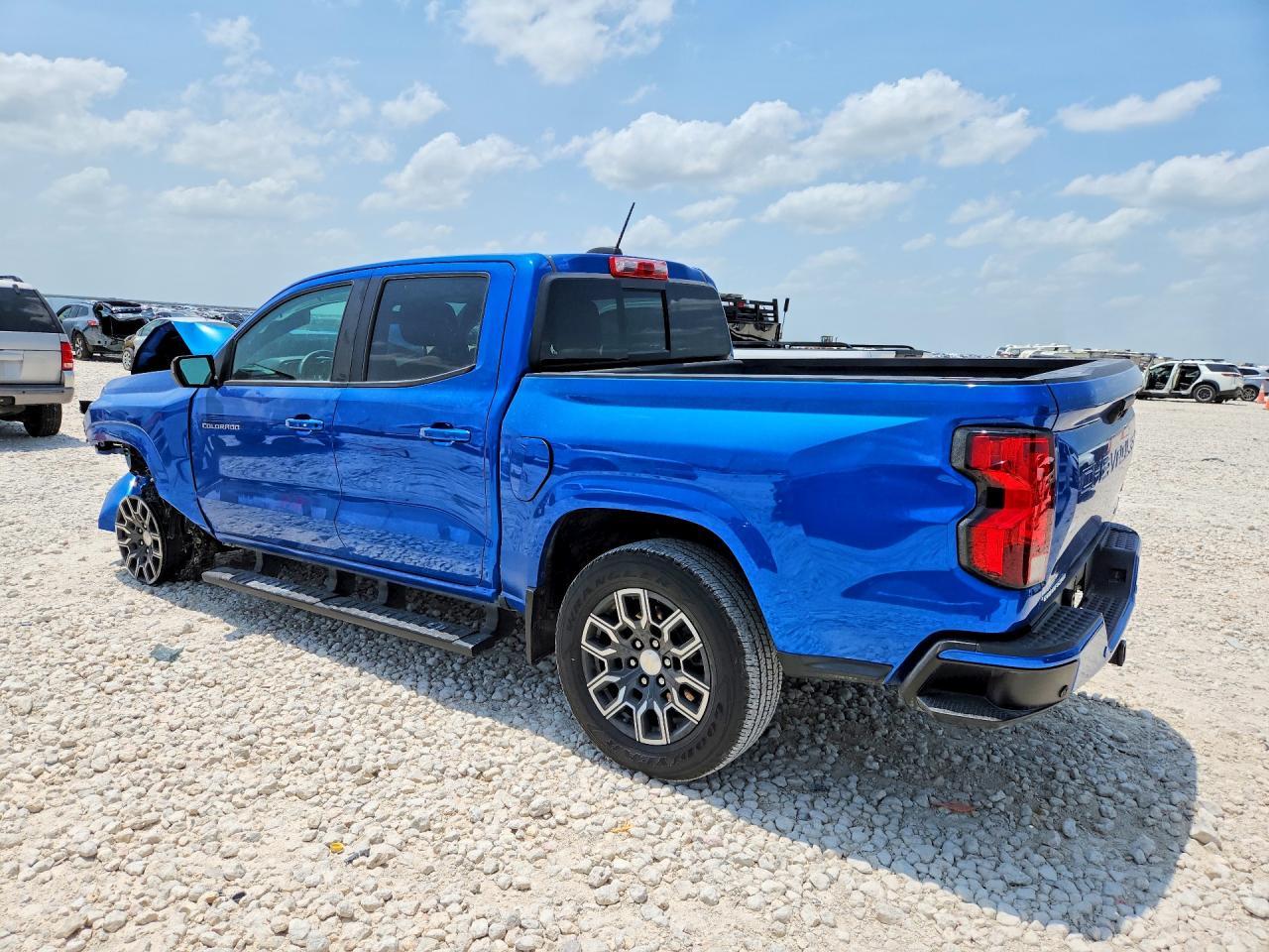 2023 Chevrolet Colorado Lt - Фото 2