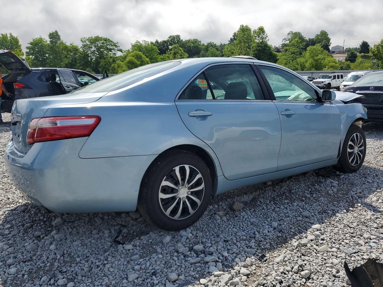 2009 Toyota Camry Le - Image 3