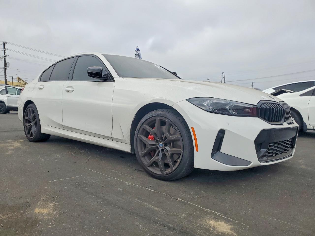 2026 BMW 330I - Фото 4